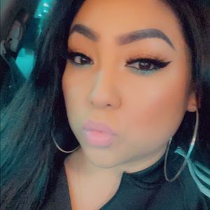 Meet your Posher, Karla